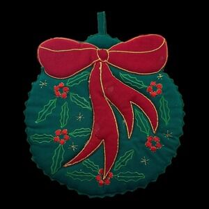 Quilted Christmas Hot Pad Potholder Wreath Vintage - Stained Read Description